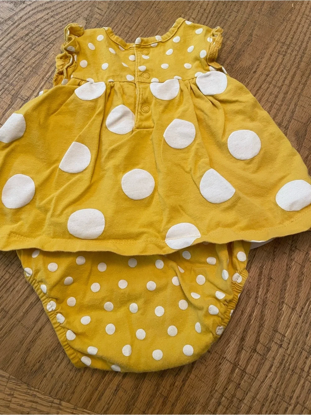 4/$12 Carter’s yellow 12 month dress